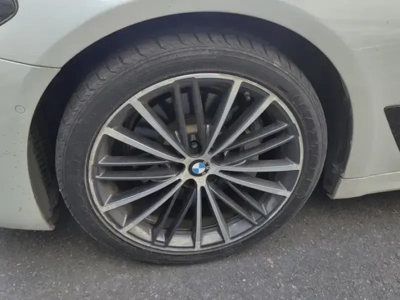 2019 BMW 5 серии с пробегом 128 000 км