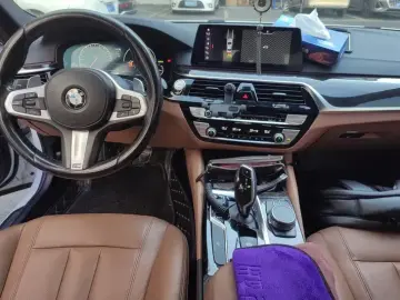 2019 BMW 5 серии с пробегом 128 000 км
