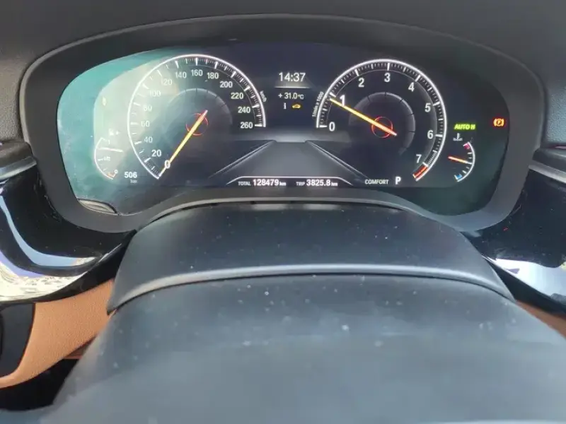 2019 BMW 5 серии с пробегом 128 000 км