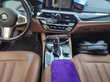 2019 BMW 5 серии с пробегом 128 000 км