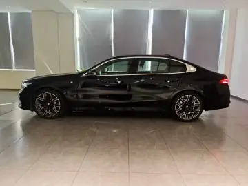 2025 BMW 5 серии с пробегом 8 000 км