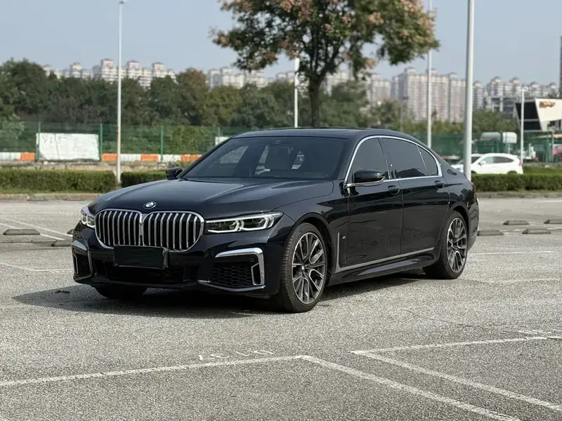 2021 BMW 7 серии с пробегом 43 000 км