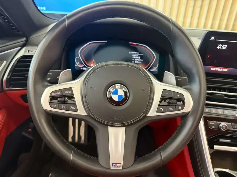 2022 BMW 8 серии с пробегом 11 700 км