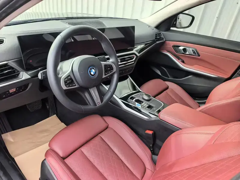 2023 BMW i3 с пробегом 49 000 км