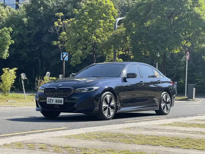 2023 BMW i3 с пробегом 64 000 км