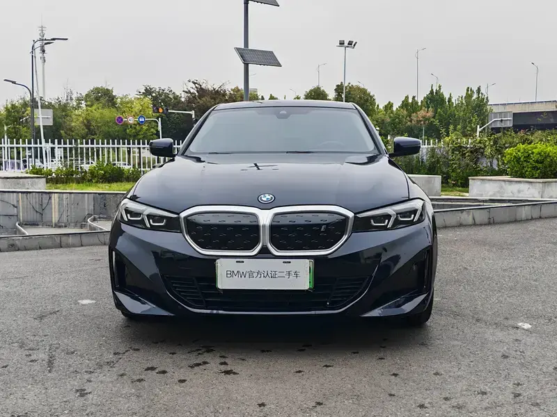 2024 BMW i3 с пробегом 114 000 км