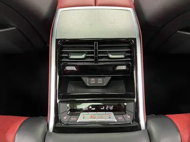 2021 BMW 8 серии с пробегом 23 000 км