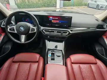 2024 BMW i3 с пробегом 114 000 км