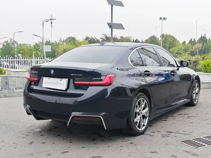 2024 BMW i3 с пробегом 111 000 км