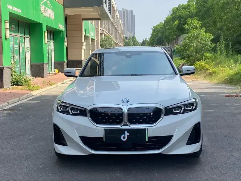 2023 BMW i3 с пробегом 57 000 км