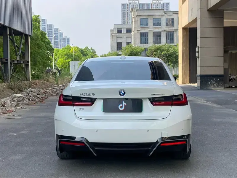 2023 BMW i3 с пробегом 57 000 км