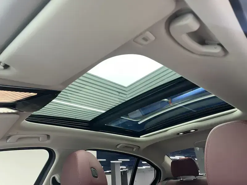 2025 BMW i3 с пробегом 20 300 км