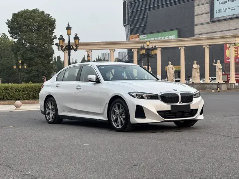 2025 BMW i3 с пробегом 18 000 км