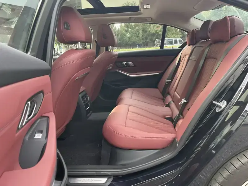 2025 BMW i3 с пробегом 12 200 км