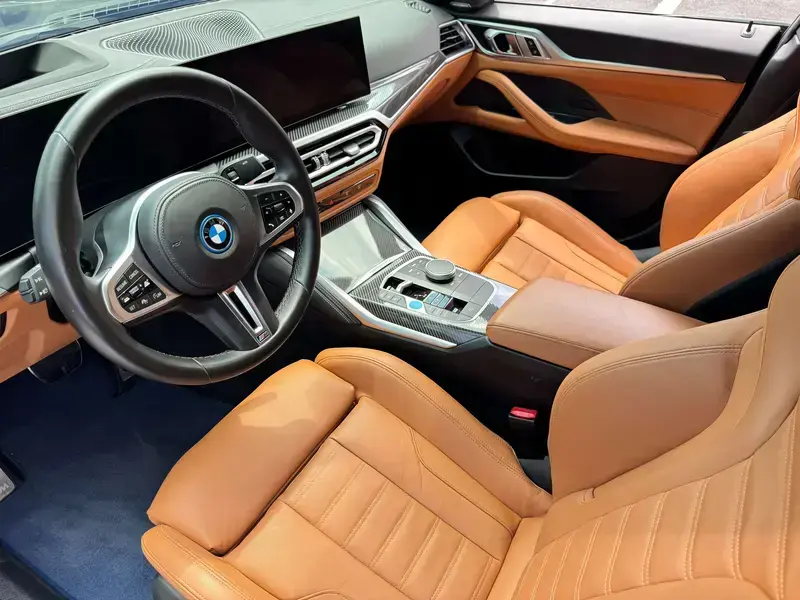 2022 BMW i4 с пробегом 23 500 км