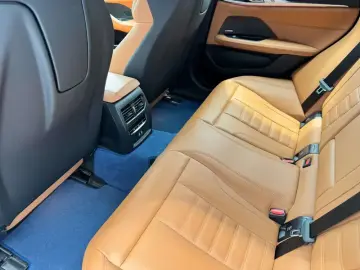 2022 BMW i4 с пробегом 23 500 км