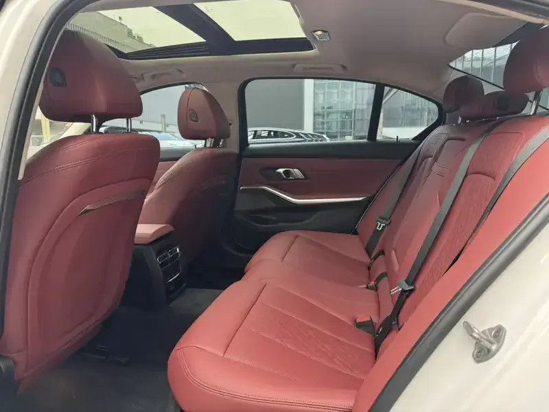 2025 BMW i3 с пробегом 65 000 км