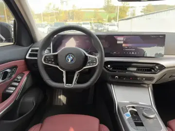 2025 BMW i3 с пробегом 3 600 км