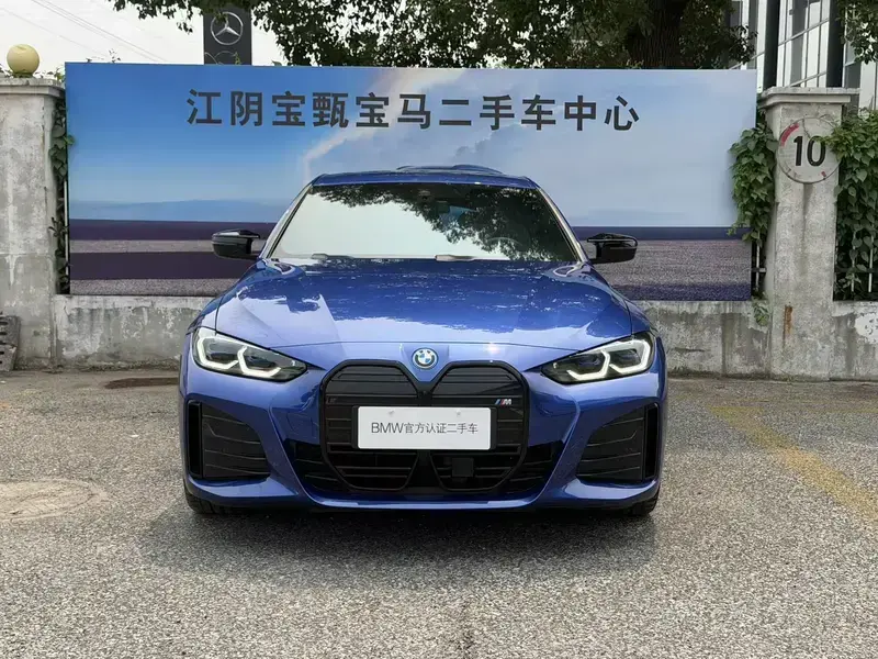 2022 BMW i4 с пробегом 34 000 км