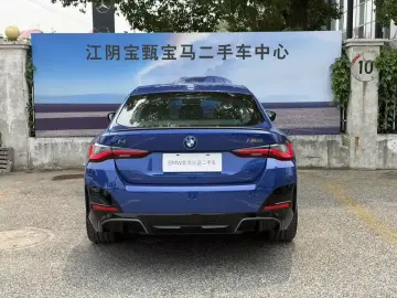 2022 BMW i4 с пробегом 34 000 км