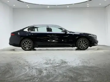 2025 BMW i5 с пробегом 20 800 км