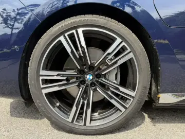 2023 BMW i7 с пробегом 5 000 км