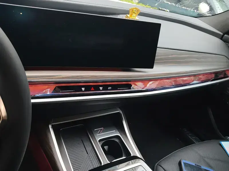 2023 BMW i7 с пробегом 23 700 км