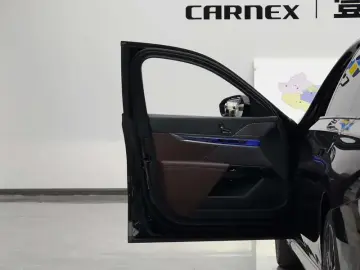 2023 BMW i7 с пробегом 31 500 км