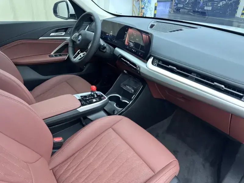 2026 BMW iX1 с пробегом 24 000 км