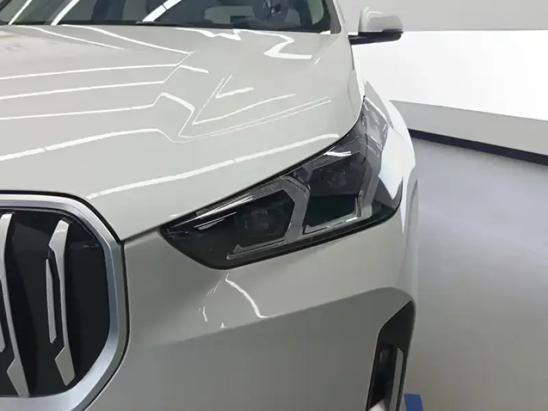 2025 BMW iX1 с пробегом 42 000 км