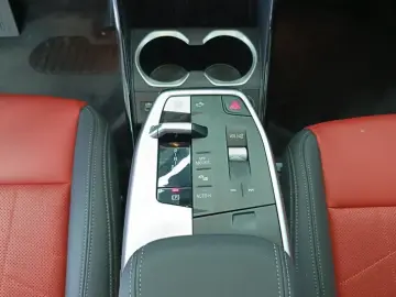 2025 BMW iX1 с пробегом 42 000 км