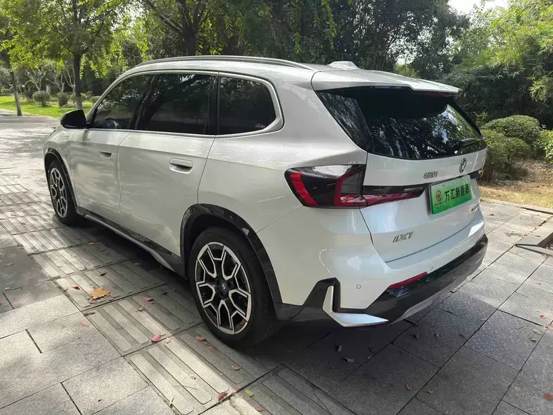 2023 BMW iX1 с пробегом 52 000 км