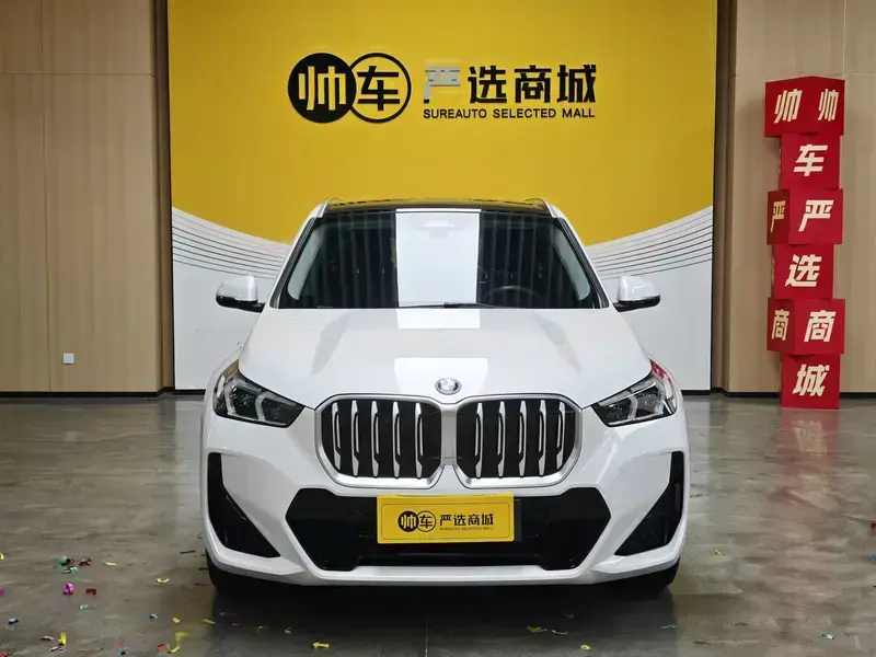 2025 BMW iX1 с пробегом 37 000 км