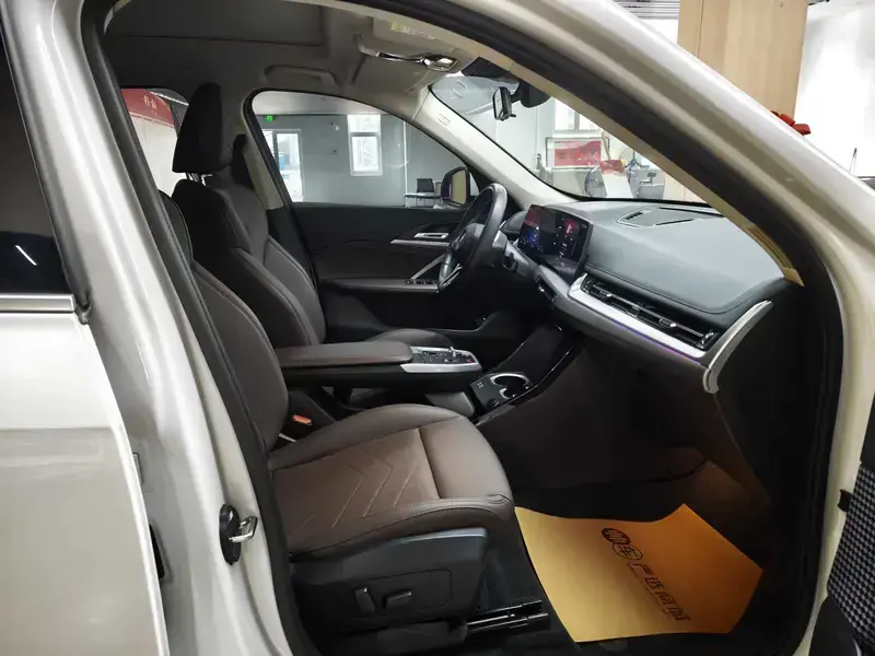 2025 BMW iX1 с пробегом 37 000 км