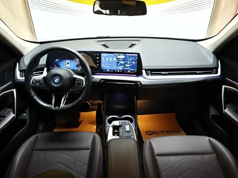 2025 BMW iX1 с пробегом 37 000 км