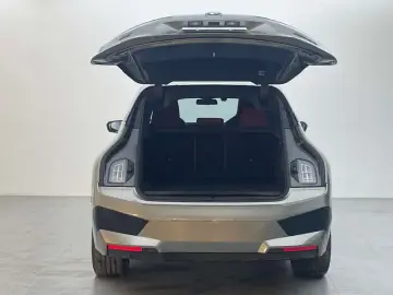 2022 BMW iX с пробегом 28 700 км