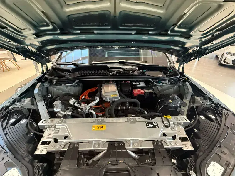 2023 BMW iX с пробегом 32 500 км