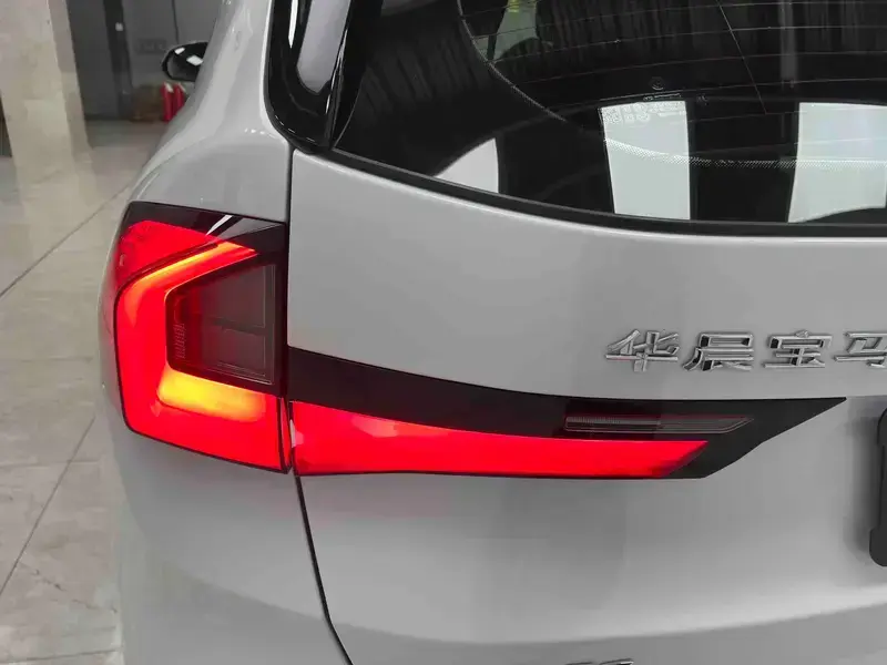2023 BMW X1 с пробегом 25 300 км