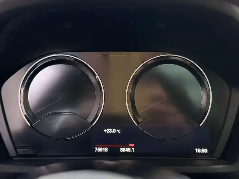 2021 BMW X1 с пробегом 75 000 км