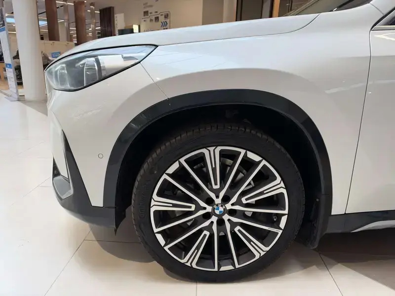 2023 BMW X1 с пробегом 42 000 км