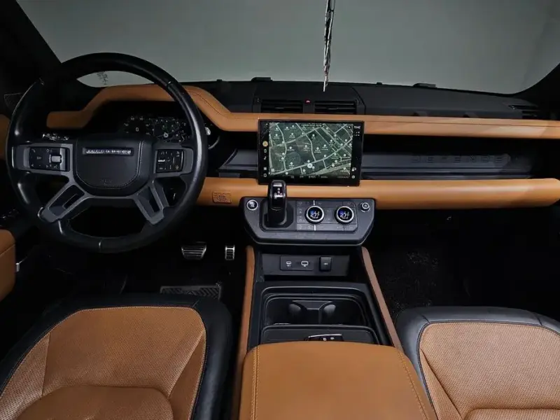 2022 Land Rover Defender с пробегом 73 350 км