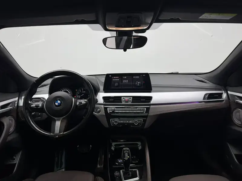 2021 BMW X2 с пробегом 68 800 км