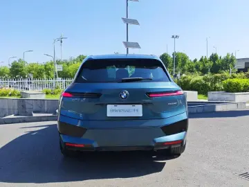 2023 BMW iX с пробегом 48 000 км