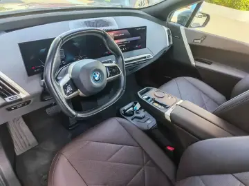 2023 BMW iX с пробегом 48 000 км