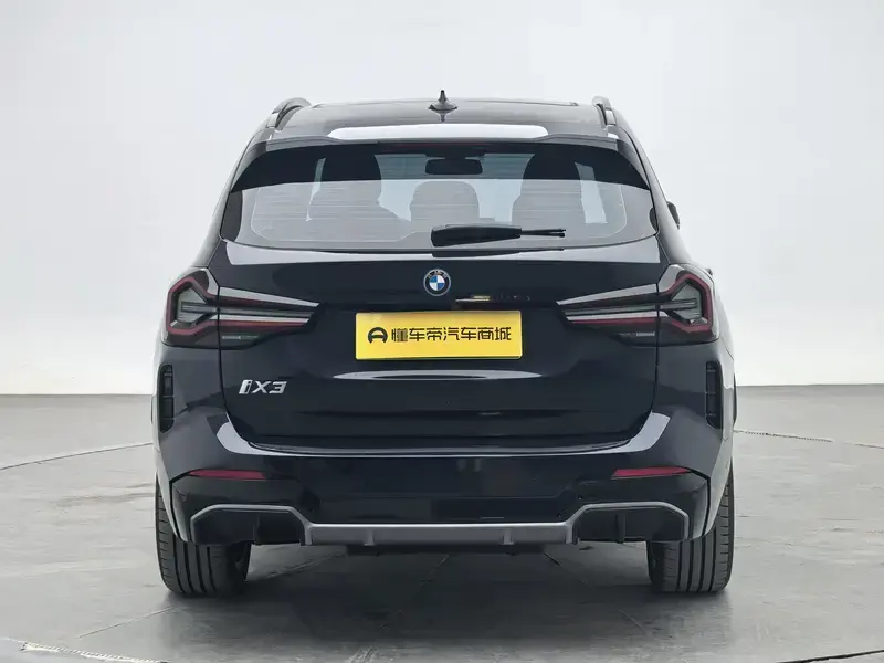 2022 BMW iX3 с пробегом 53 400 км