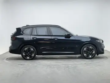 2022 BMW iX3 с пробегом 53 400 км