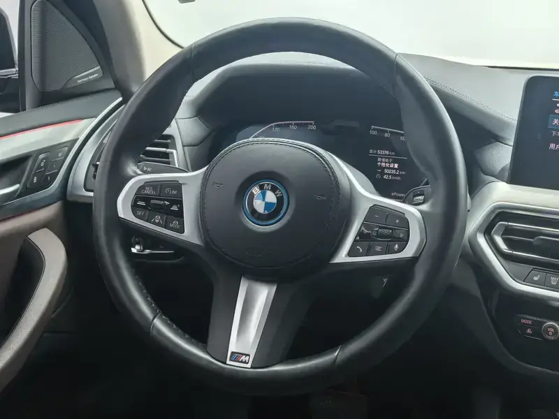 2022 BMW iX3 с пробегом 53 400 км