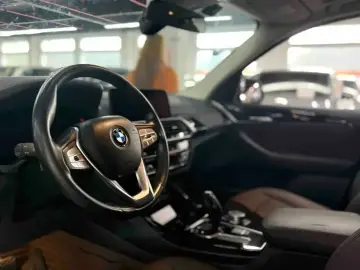 2020 BMW X3 с пробегом 122 000 км