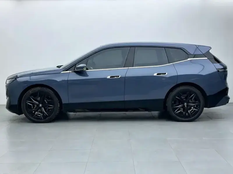 2022 BMW iX с пробегом 60 400 км