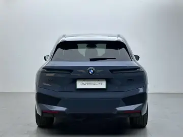 2022 BMW iX с пробегом 60 400 км